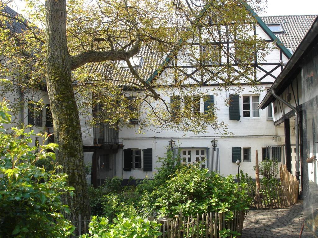 Rhein River Guesthouse - Direkt Am Rhein Leverkusen Eksteriør bilde