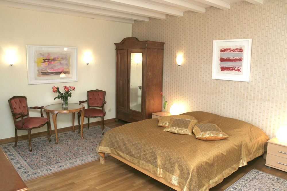 Rhein River Guesthouse - Direkt Am Rhein Leverkusen Eksteriør bilde