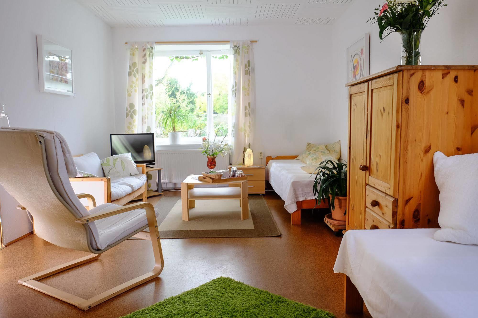 Rhein River Guesthouse - Direkt Am Rhein Leverkusen Eksteriør bilde