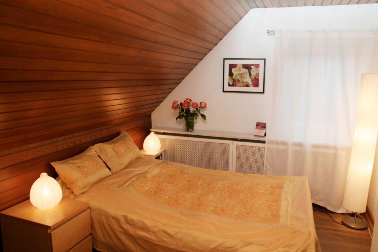 Rhein River Guesthouse - Direkt Am Rhein Leverkusen Rom bilde